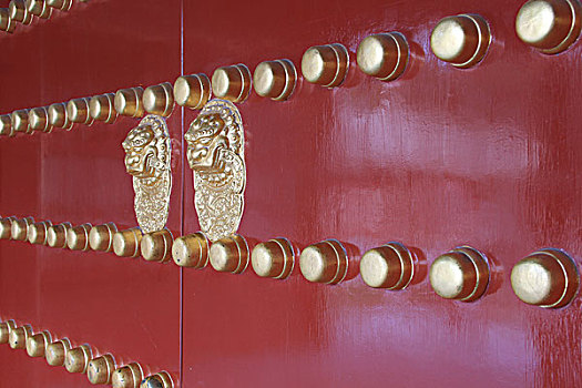 中式红门与门钉