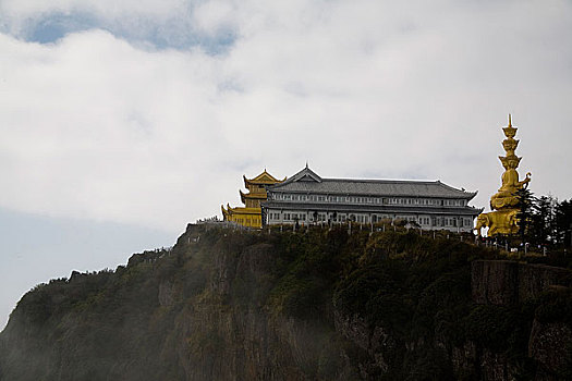 峨眉山