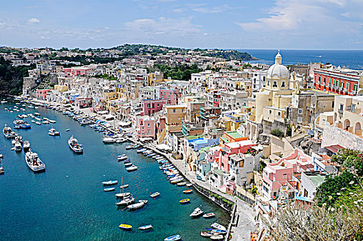 港口,圣玛丽亚教堂,码头,普罗奇达,坎帕尼亚区,意大利南部,意大利,欧洲