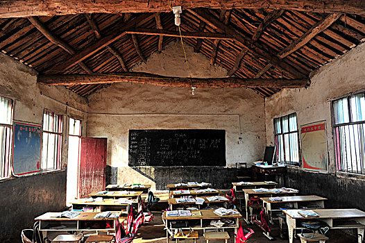 农村破旧教室