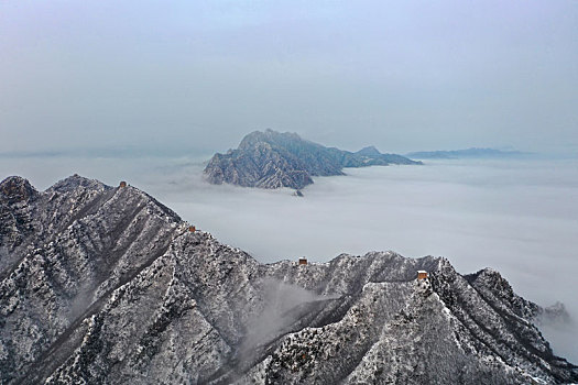 雪中的司马台长城