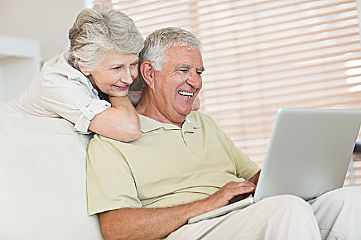 高兴,老年,夫妻,笔记本电脑,一起
