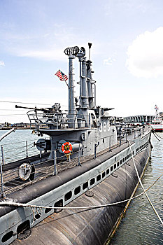 美国二战潜水艇