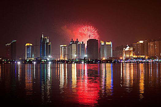 洛阳城市建筑夜景