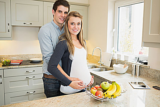 男人,怀孕,妻子,厨房,碗,水果