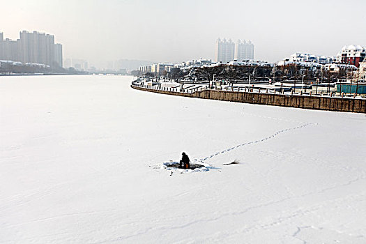 大雪,洁白,干净,寒冷,白色,覆盖,扫雪,便道,雪景,河道,钓鱼,凿冰,消遣,独钓寒江雪,秦皇岛,汤河