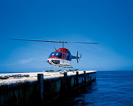 澳大利亚凯恩斯大堡礁直升机平台
