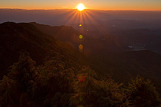 大理鸡足山风光