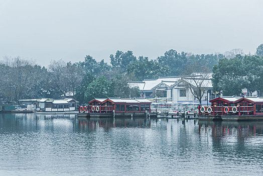 杭州西湖茅家埠雪景