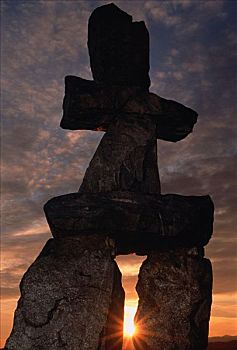 因纽特人,累石堆,日落,温哥华,不列颠哥伦比亚省,加拿大