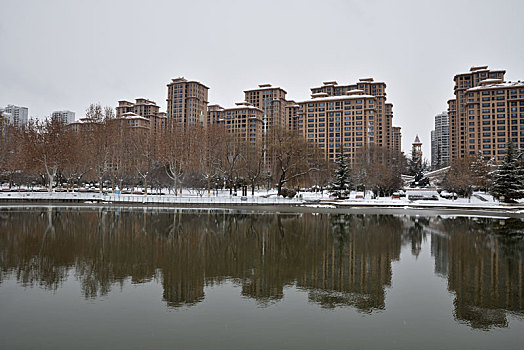 河北省石家庄市公园雪景