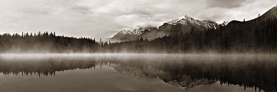 湖,全景,雾状,早晨,冰河,山,反射,班芙国家公园,加拿大