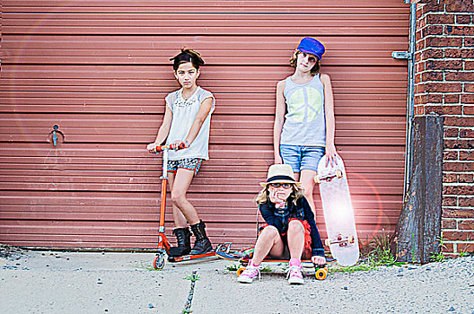 头像,三个女孩,滑板,正面,车库