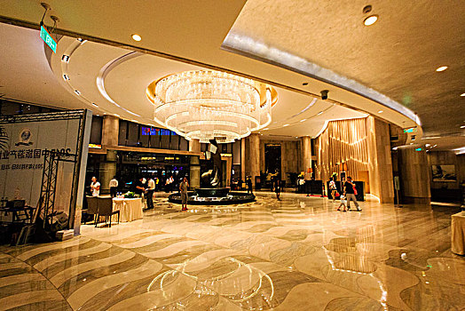 梅江皇冠酒店