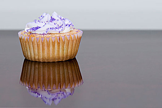 杯形蛋糕,装饰,紫色,洒料,棚拍