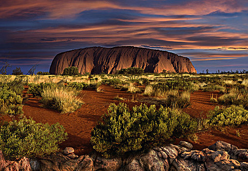 北领地州,澳大利亚,艾尔斯岩,乌卢鲁巨石,日落