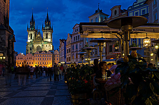 餐馆,旧城广场,区域,提恩教堂,夜晚,布拉格,捷克共和国,欧洲