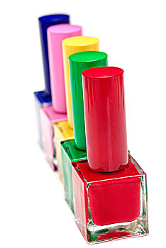 排列整齐的彩色指甲油