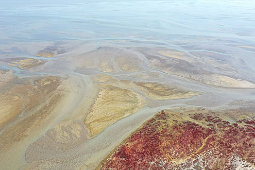 新疆博州,航拍艾比湖红海滩