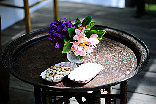 开心果,花瓶,花,桌子