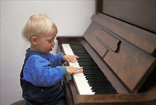 孩子,钢琴