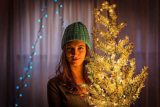 年轻,女人,头像,拿着,圣诞树