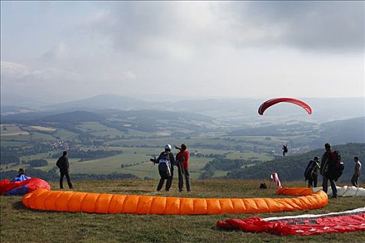 滑翔伞运动者,高原,黑森州,德国,欧洲