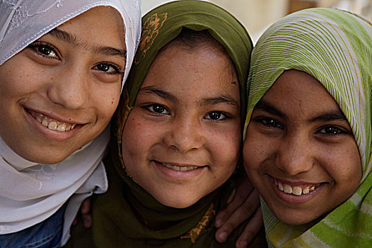 三个,小,女孩,微笑,开罗,埃及,六月,2007年