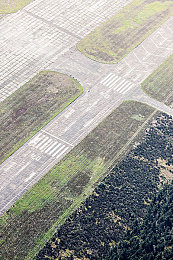 机场跑道图片