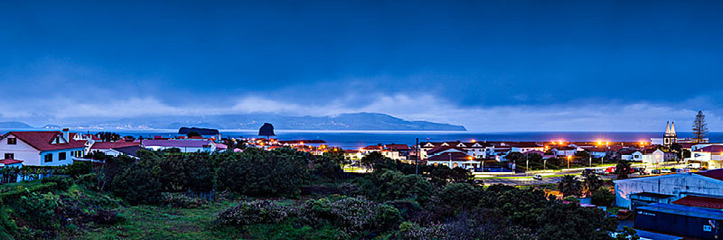 葡萄牙,亚速尔群岛,皮库岛,城镇景色,晚间
