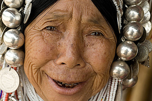 老太太,阿卡族,种族,穿,传统,银,饰品,清莱,泰国,十月,2007年