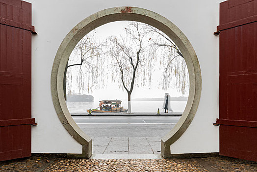 杭州孤山公园园林建筑圆拱门