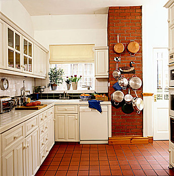 简单,厨房,白色,赤陶,地面,炖锅,悬挂,砖,墙壁