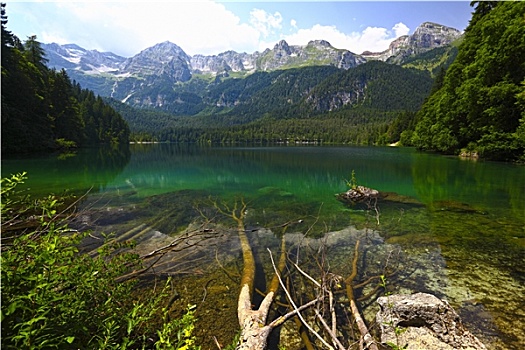 湖,意大利阿尔卑斯山