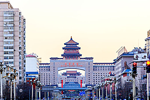 夕阳下的北京西客站