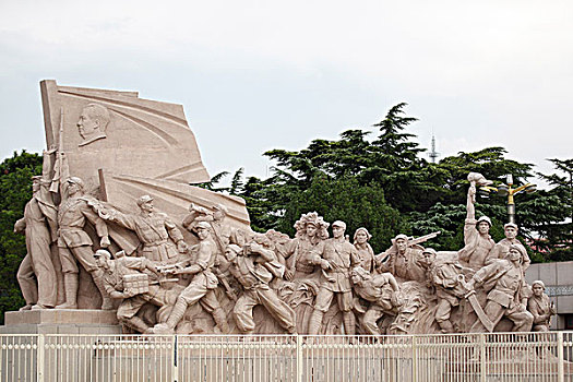 北京天安门广场的雕塑