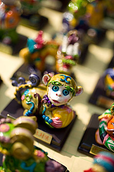 北京春节庙会上卖的民间工艺品