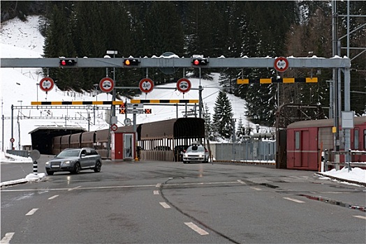 隧道,瑞士