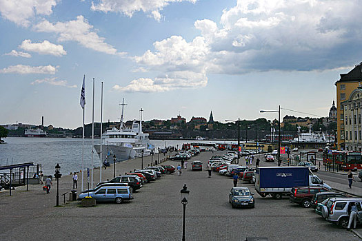瑞典王宫侧门,梅拉伦湖畔