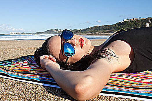 女人,躺着,沙滩巾