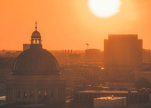 日落时分的柏林大教堂
