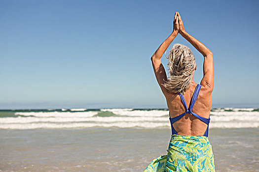 女人,实践,瑜珈,站立,海滩,后视图