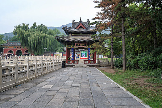 山西省太原市晋祠公园观景凉亭