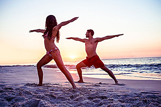幸福伴侣,瑜珈,旁侧,水,海滩