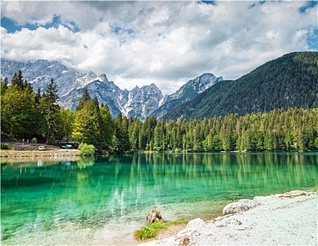 湖,意大利阿尔卑斯山