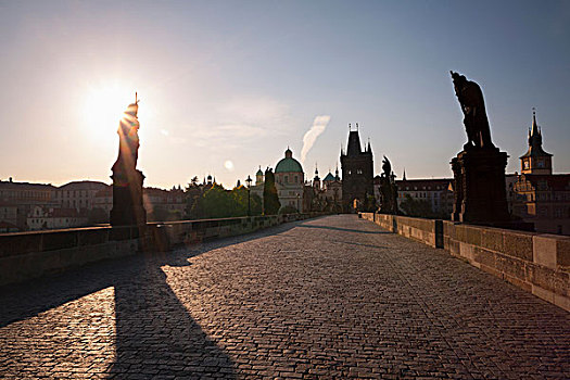 雕塑,查理大桥,日出,布拉格,捷克共和国