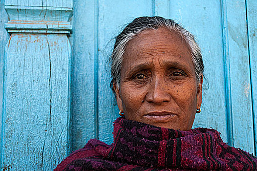 尼泊尔人,女人,正面,蓝色,门,头像,帕坦,尼泊尔,亚洲