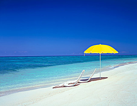 沙滩伞,海洋,蓝天