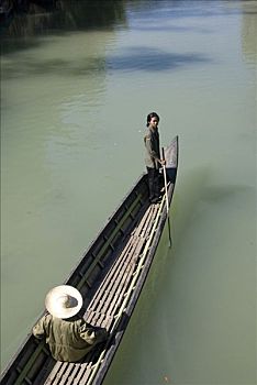 缅甸,河,两个人,独木舟