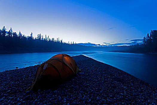 露营,帐蓬,砾石,日落,黎明,雾,育空地区,加拿大